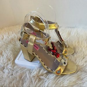 Betsey Johnson Funky Sandal Heels Leather Gold Size 7.5